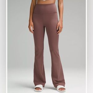 NWOT Groove super high rise flared pant